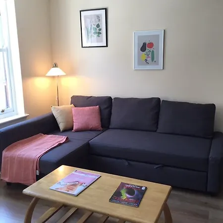 Capel Apartment *